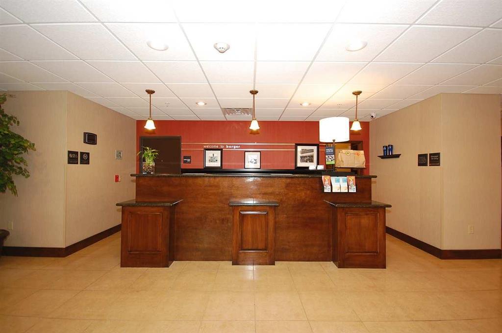 Hampton Inn & Suites Borger Interior photo
