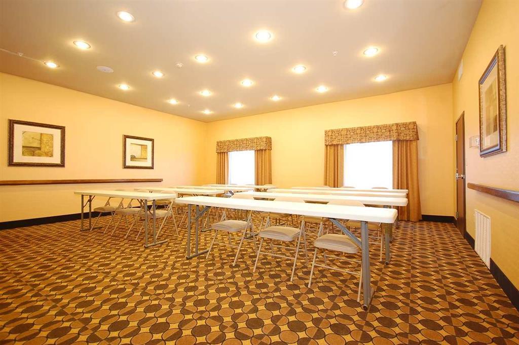 Hampton Inn & Suites Borger Facilities photo